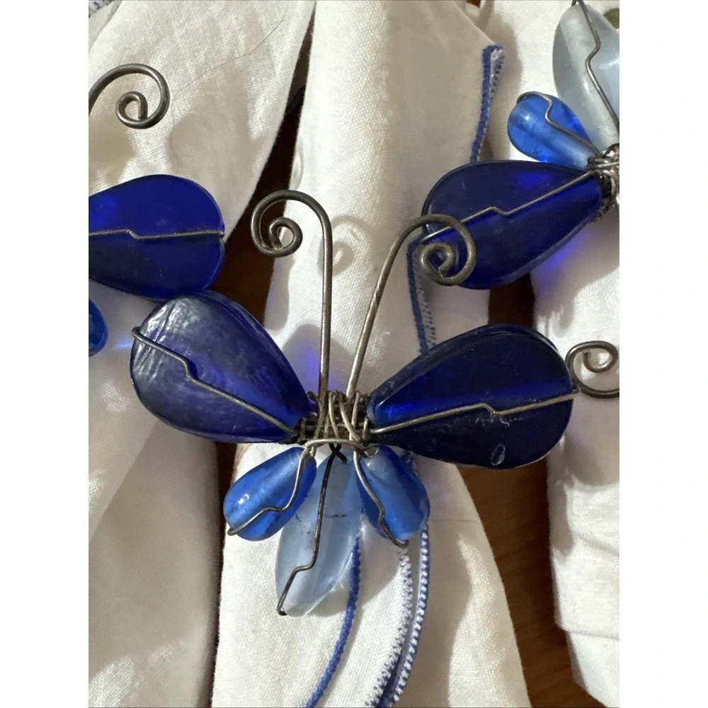 Vintage Cloth Napkins And Butterfly Napkin Holders Blue Glass Wire